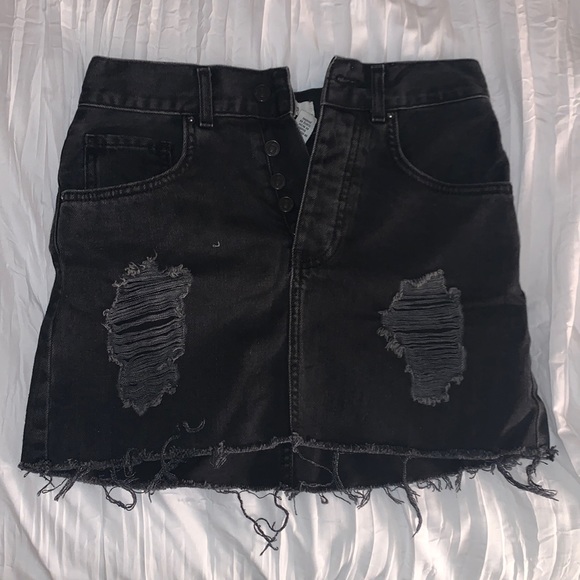 Forever 21 black denim skirt - Picture 1 of 4